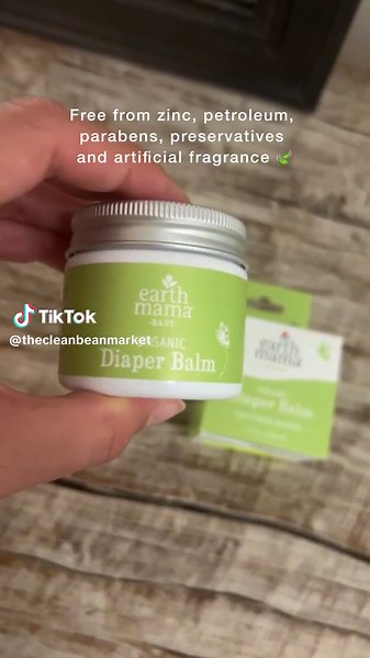 Diaper duty just got easier with Earth Mama’s Organic Diaper Balm! 🍃👶 Chosen by hospital NICUs for its safety, this formula is free from zinc, petroleum, parabens, preservatives, and artificial fragrance. 💚 USDA Certified Organic, Non-GMO Project Verified, Leaping Bunny Certified & Plastic Neutral, it’s a guilt-free choice for eco-conscious families 🌏🌿✨. Dermatologist tested and clinically tested for irritation, it’s gentle for your little one’s delicate skin. Plus, it’s not just for babies