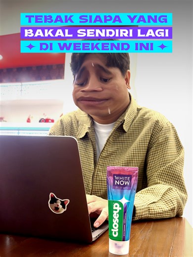 Sendirian atau nggak, versi terbaik dari diri kamu tetap perlu dijaga. Closeup White Now selalu siap bantu kamu tampil lebih pede!😎💜 #closeup #rightherewhitenow