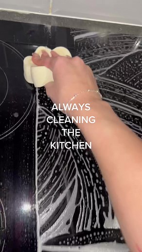 I AM ALWAYS CLEANING THE KITCHEN! Who else? #Cleantok #fyp #foryoupage #cleanwithme