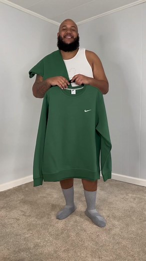Went to the Nike Outlets not too long ago and saw this green sweatsuit in a 2XL and I had to snatch it off the rack. Now, typically I’d go with some All White G Fazos with a fit like this but I wanted to be a little different and rock the Buttas since it’s been cold out recently (in the 40’s - what, I’m a Florida boy🤷🏽‍♂️🥴). Yall already know how I am about my upcycle’d scarfs man… perfect statement piece to this calm fit! PS: Yall seen that Katt Interview? 👀 Ced might as well gon’ and get h
