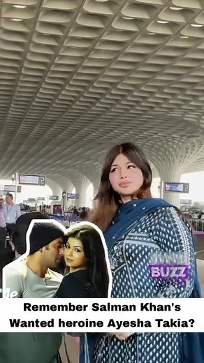 Salman Khan's Wanted actress Ayesha Takia spotted at Mumbai airport with her son #salmankhan #WANTED #bollywood #AyeshaTakia | IWMBuzz