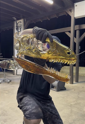 Creating a Stunning Glass Dinosaur Skull Artwork