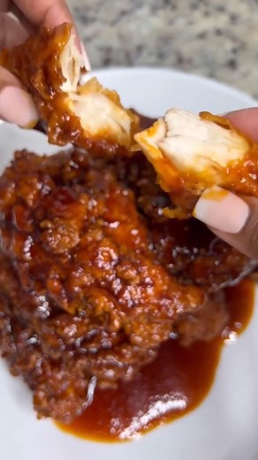 WeLoveFood on Instagram: "The chicken tenders were definitely tendering!!!!!! Man oh man! These arent Chili’s honey chipotle tenders…THEY MINE! Lmao recipe below: Ingredients 4 pounds of tenders (thats how much I USED) 1 tbsp garlic powder 1 tbsp onion powder 1 tbsp smoked paprika 1 tsp cayenne pepper 1 tsp ground mustard 1 tsp white pepper 1/2 tbsp salt 2 large eggs 2 cups buttermilk 1/2 cup hot sauce Mix all the above together in a large bowl and let it sit for 5 hours. To a large bag, get 4 c