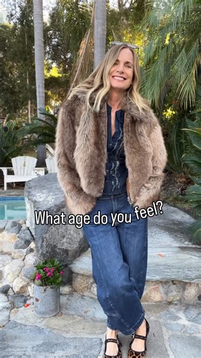 Michele Baratta-Detwiler / Bella Branch DIY on Instagram: "Born in 1966… and honestly? I feel better now than I ever did in my 30s. ✨ This is your reminder that age is just a number — confidence, joy, and feeling GOOD don’t come with an expiration date. So tell me… what age do you feel today? 💛 Need a LINK? Comment “COOL” #over50 #over60 #midlifewomen https://liketk.it/5Ignl"