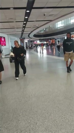 #airport #houston #texas #usa WALKING TOUR OF GEORGE BUSH INTERNATIONAL AIRPORT ❤️