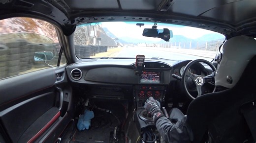 今日はZN6でセントラルサーキット😊 とりあえずノーマルFA20、トルセンLSDでの目標の30秒切り達成。1分29秒830（公式） 落ち着いて普通にドライブするのが一番タイム出るのがわかった。（シフトミスしてますが🤣） 車高調#highstandard スプリング#suspensionplus F12kR14k タイヤ#shibatire R31 200R 4回目 | NeoStyle