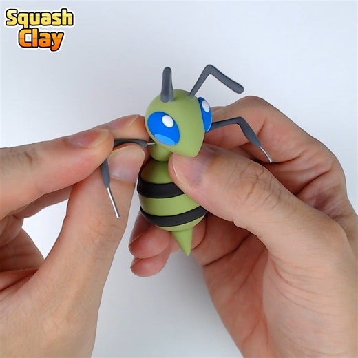 Making Pokémon Shiny Beedrill clay 🐝 #satisfying #Pokemon #DIY #art #ArtsAndCrafts | Squash Clay