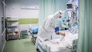 Zákeřná mutace Epsilon: Panují obavy, že na ni nezabere očkování ani protilátky – eXtra.cz