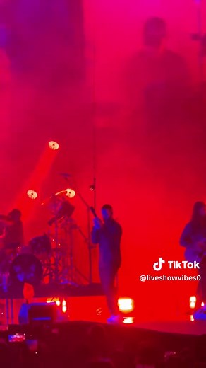Maroon 5 Live in Pittsburgh: Harder to Breathe