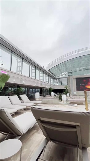 Subimos a bordo del impresionante EXPLORA I , ¡el primer barco de la naviera de lujo #ExploraJourneys! 🙌🏼 En nuestra visita hemos podido ver de cerca el servicio personalizado, el diseño de primera, la gastronomía excepcional y toda la innovación que este crucero ofrece. Sin duda, ¡una experiencia increíble! ✨ ¿Quieres subir a bordo? ¡Llámanos! 📞 34 911 935 695 📞 34 933 903 165 #SoloCruceros #Cruceros #CruiseLife #CruiseShip #CrucerosXelMundo | SoloCruceros.com