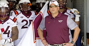 Fuente: West Virginia will be a "big challenge" in 2017