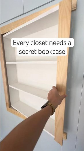 Making an old closet functional with a secret bookcase 📚 Deep built-ins in old house get modified