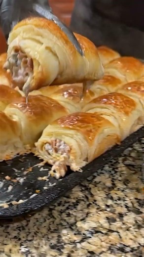 🥐 Cheesy Chicken Stuffed Crescent Rolls