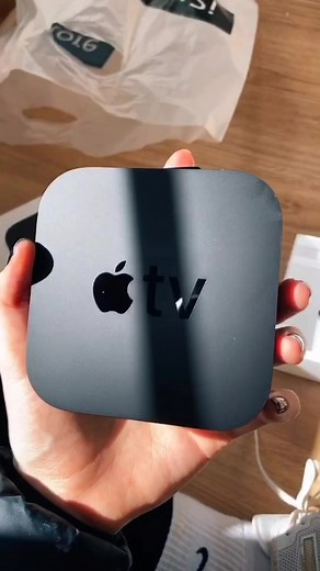 Apple TV Unboxing and Aesthetic Setup