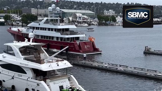 Stern In! Welcome to SBMC. The 46m / 151’ Cheoy Lee motor yacht Qing. Launched in 2012, she is the second in Chinese yard Cheoy Lee’s Marco Polo range designed by Ron Holland and was most recently refitted in 2022. With a beam of 9.2 m and a draft of 2.9 m, she has a steel hull and GRP superstructure. This adds up to a gross tonnage of 485 tons. She is powered by Caterpillar engines of 955 hp each giving her a maximum speed of 15 knots and a cruising speed of 11 knots. Qing’s maximum range is es