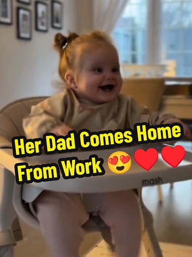 Heartwarming Baby Reactions When Dad Comes Home