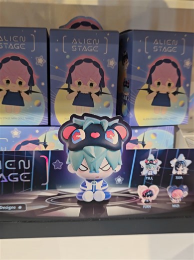 Alien Stage shopping and unboxing. #alienstage #blindboxopening #toys #Luka #littletokyolosangeles
