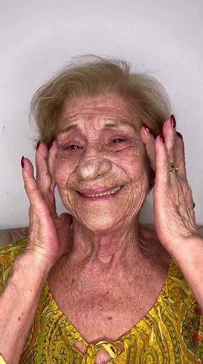 Makeup Application Tips for Older Women