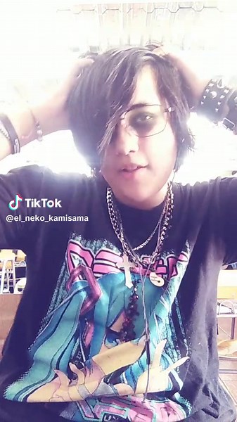 Nostalgic Emo Scene: A Trip Back to the 2000s