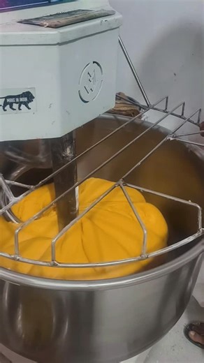 Sk Ashadullah on Instagram: "Spiral 45 kg machine #trendingreels #reelsvideo #toastfactory #bakerymylove"