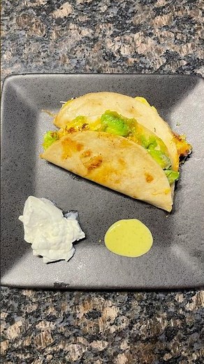 Chili Oil Egg & Avocado Breakfast Tacos 🌮 | Cheesy, Crispy & Easy