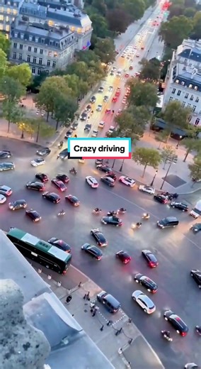 Driving on the Arc de Triomphe Roundabout in Paris