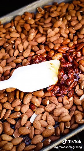Addictive and delicious Smoked Almonds are so easy to make, plus a healthy snack! The smoke flavor crunch make these the perfect option to add to salads, recipes or just enjoy plain! Follow this link https://gimmesomegrilling.com/smoked-almonds/ to get the instructions or click bio. Find more recipes at Gimme Some Grilling. #f52grams #recipes #feedfeed #instayum#marthafood #eatingfortheinsta #instafood#ourplatesdaily #TODAYfood #eeeeeats#huffposttaste #nomnomnom#beautifulcusines #onmytable#igfoo