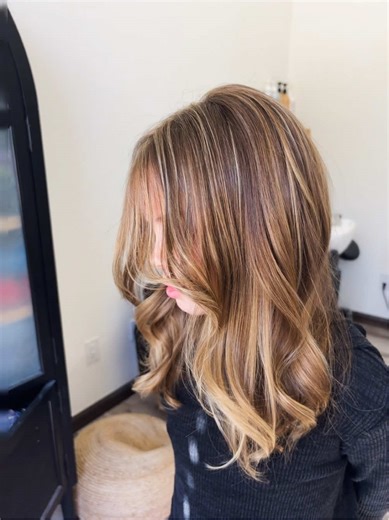 did I deliver on volume?!? service: blonde refresh service price:$150 𝐓𝐎 𝐁𝐎𝐎𝐊: (𝟒𝟎𝟓)-𝟓𝟕𝟎-𝟗𝟕𝟏𝟐 ↓ 𝑩𝑶𝑶𝑲𝑰𝑵𝑮 𝑳𝑰𝑵𝑲 ↓ kaitlinlynnhair.glossgenius.com 📍17939 N Pennsylvania Ave ste A, Edmond, OK 73012 Suite 6 OKC hairstylist | OKC hair salon | OKC hair extensions | Edmond hairstylist | Edmond hair extensions | salon suite