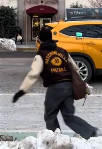 HEY JESSIE ‼️ SCENDI #nyc #newyorkcity #jessie #heyjessie