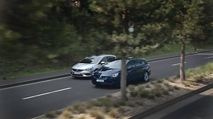 La nouvelle Astra a été optimisée sur divers aspects afin d’améliorer ses performances et offrir une dynamique de conduite supérieure, une sécurité active accrue et une aérodynamique de premier ordre. Découvrez-la dès maintenant ! | Opel