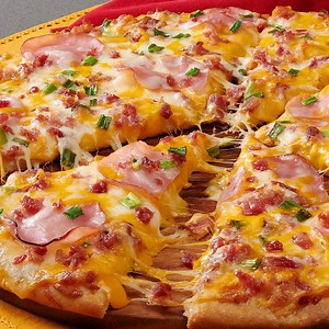 Crispy bacon AND Canadian bacon with nacho cheddar cheese sauce?? Better get the limited-time Double Bacon Cheddar pizza before 4/09! 🤤🍕 | Papa Murphy's Pizza