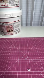 🎁 Make your cake stand out with this edible Rolex watch - the ultimate luxury gift box! ⌚ Look how cool this edible gift box is, with a detailed Rolex watch inside, all created with love by @by_angel_cake_decor using Saracino Pasta Model and gel colors. 🎨💖 Who says you can’t have luxury that’s sweet and totally edible? 🍰💎 ✨🇮🇹✨ 🎁 Vuoi far brillare la tua torta? Prova con questo Rolex… commestibile! La confezione regalo più chic e golosa che ci sia! ⌚✨ Guarda che spettacolo questa confezio