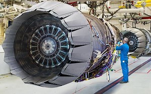 【生产线】美国巨型工厂中建造 F-35 发动机 （机翻中字）