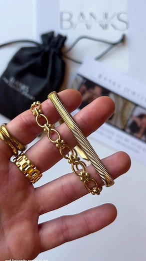 Package a jewelry order with me and i’ll tell you a little bit about what makes this jewelry company the best. Just trust me. #banksjewelry #bestjewelry #necklacelayering