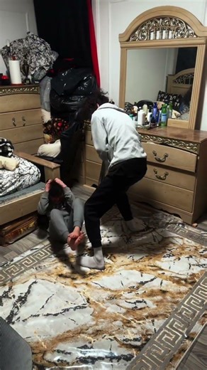 Fun Light switch Challenge.#switchlights #challenge #funny #funnyvideos