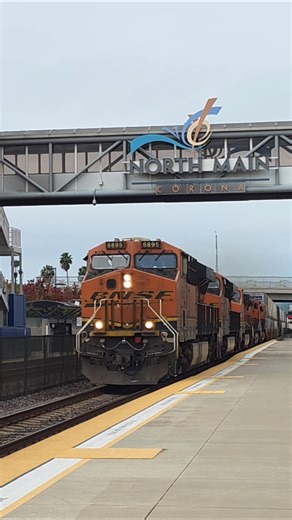 BNSF Intermodal passes Corona North Main Station #bnsf #train #railtrack #bnsfrailway