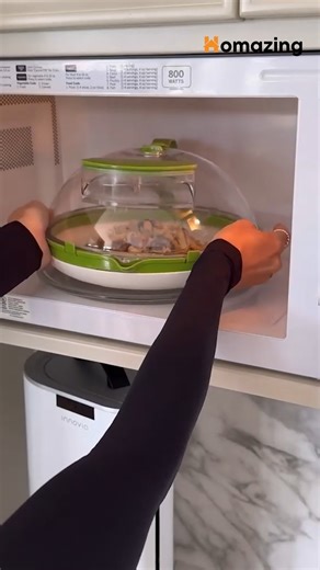 Microwave Splatter Cover With Water Steamer Keep your microwave clean and your food moist! 🍲 This splatter cover doubles as a water steamer for quick, healthy, and mess-free cooking. #KitchenEssentials #MicrowaveCover #CookingMadeEasy #HomeEssentials #idealancy | Homazing