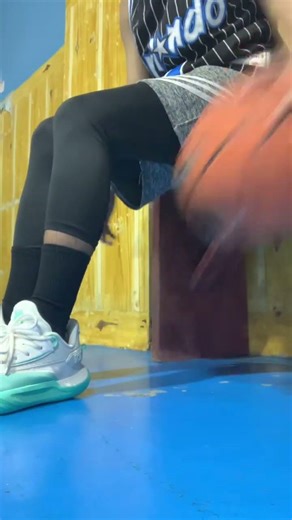 Basketball Dribbling #asmr #basketballsoundstrending #basketball