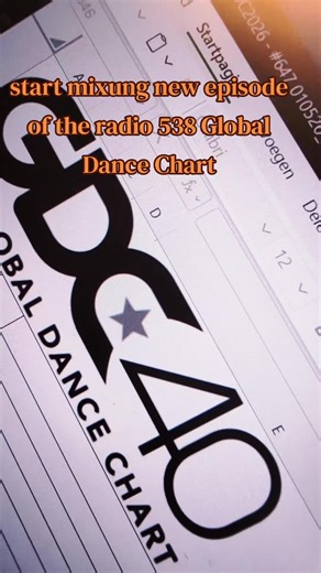 Mixing the new Global Dance Chart for next week.#radio538💚💜 #gdc40 #globaldancechart #house #edm