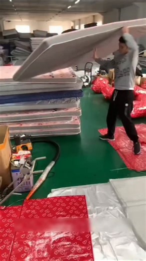 Flex Intel | Genius Mattress Packing Trick 😳 Most people have no idea a full-size mattress can shrink this much. By folding it, rolling it, sealing it... | Instagram