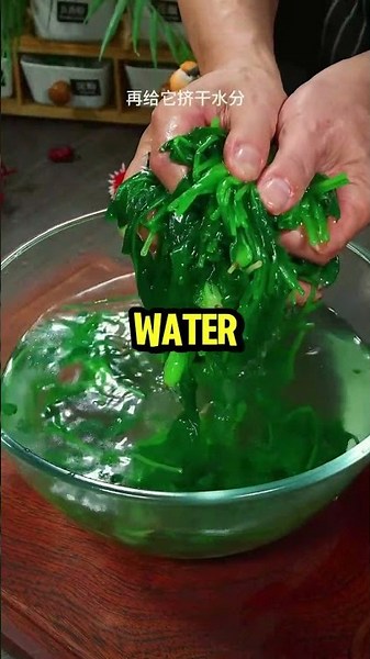 Spinach Like You've Never Tasted Before: Easy & Delicious Recipe 🥬✨