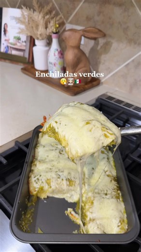 Enchiladas verdes 😮‍💨🫰🇲🇽 #enchiladasverdesdepollo #enchiladas #cooking #mexicanfood