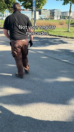 Mercedes SLR McLaren: Not Your Regular Mercedes (Show Car)