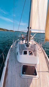 Just a very calm sail with little wind from a few years ago. On a snowy day like this, summer sailing feels far away - but the days fly be quickly so soon we will be out there again, enjoying the sun. 😍 But first a little visit to Thailand in March☀️ #boatlife #sailing #sailboat #yacht #segelbåt | Vindlek