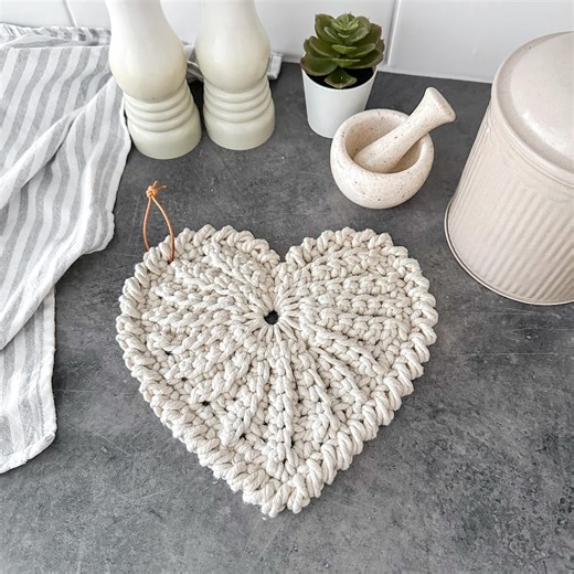 CROCHET PATTERN: Crochet Heart Trivet Potholder "frejdis", Valentine Decor, Scandinavian Farmhouse Kitchen, Romantic Gift, English & Swedish - Etsy Canada