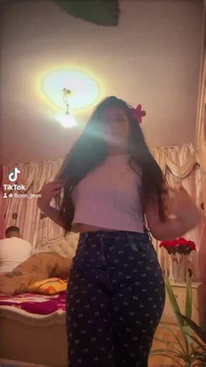 Videoclipuri postate de Rahela_rahe (@rahela_rahe7) cu original sound - Connect-R
