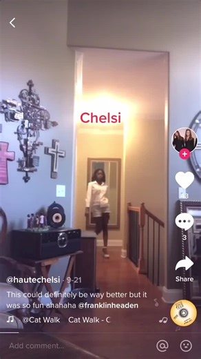 #greenscreenvideo Period 🥰 #modeling #runway #aspiringmodels @hautechelsi @carly_thomas @tiffanyvlasenko