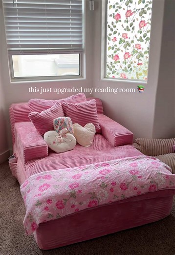 Cozy & Affordable Reading Room Chair