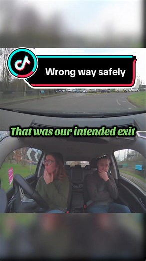 Going the wrong way safely is often the best practice 👍 #drivinglessons #drivinginstructor #drivingtest #learnerdriver #fyp