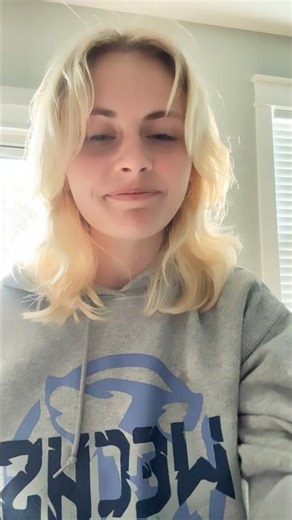 Learning asl w yt vids, sry if it’s wrong! #asl #selflove #johnlennon #beautiful #trend #trending